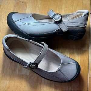 Keen Women's Gray Mary Jane Comfort Shoes 9.5
